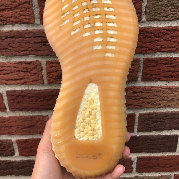 Yeezy 350 V2 “Lundmark” Size 9